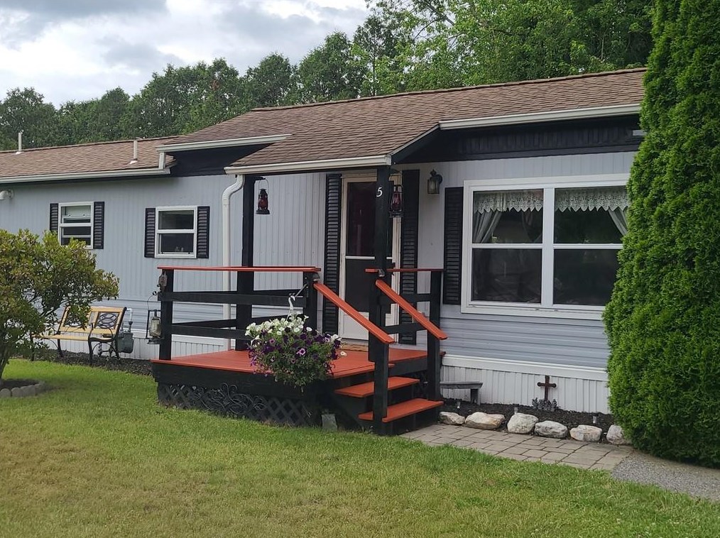 5 Torch Ln, Coventry, RI 02816
