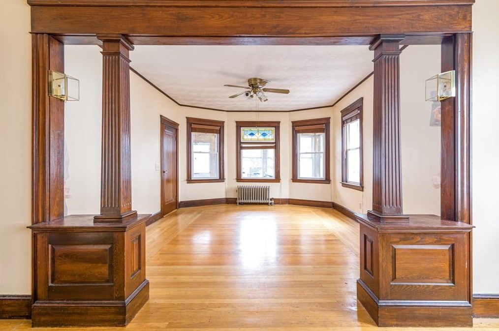 32 Pinehurst Ave, Providence, RI 02908