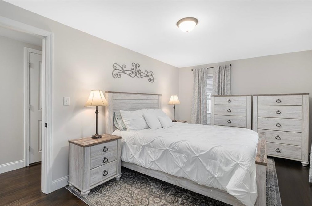 15 Brooks St, Cranston RI  02920-3907 exterior