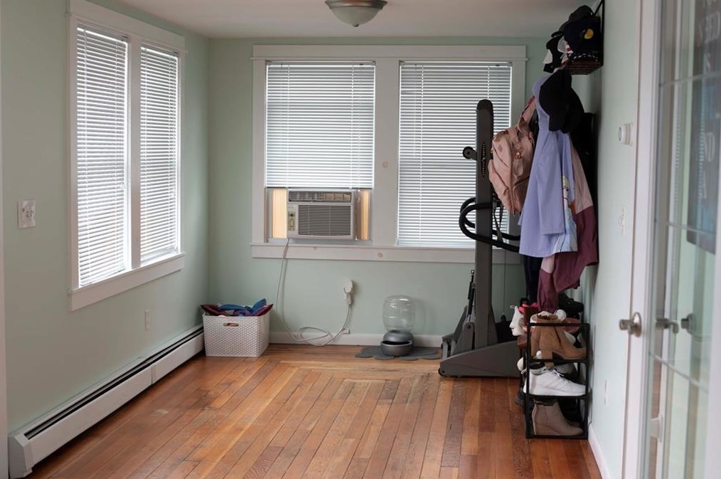 66 Orlo Ave, East Providence RI  02914-2234 exterior