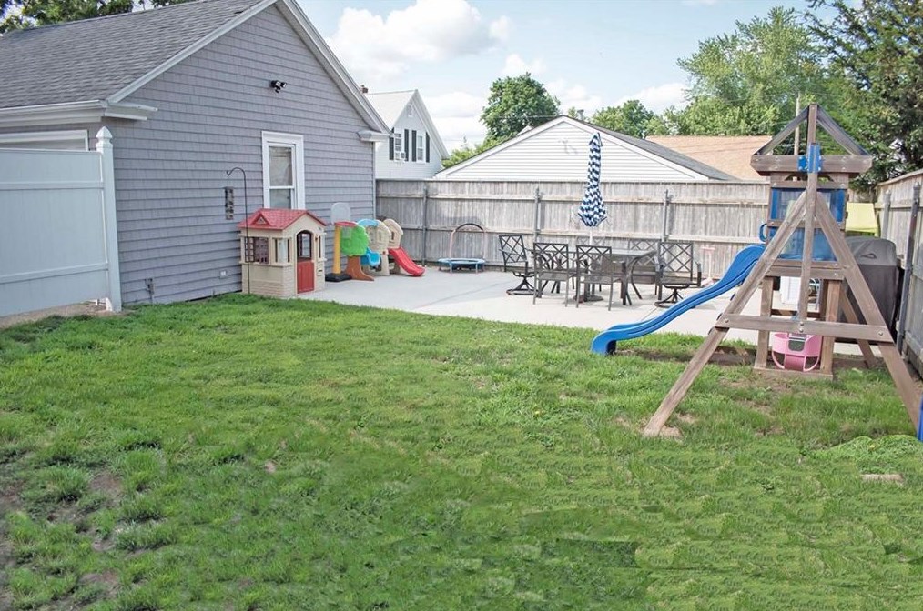 66 Orlo Ave, East Providence RI  02914-2234 exterior