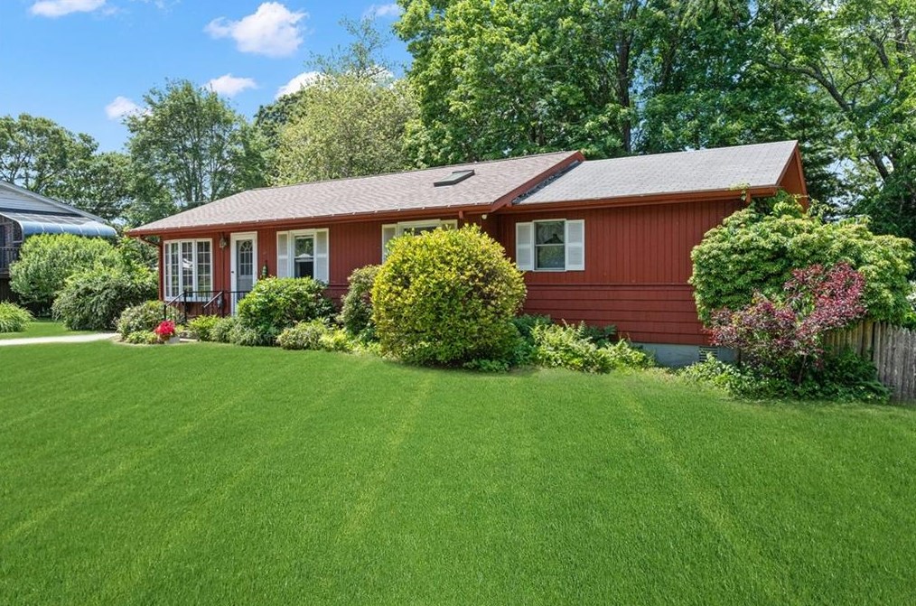 116 Spice Bush Trail, South Kingstown, RI 02882