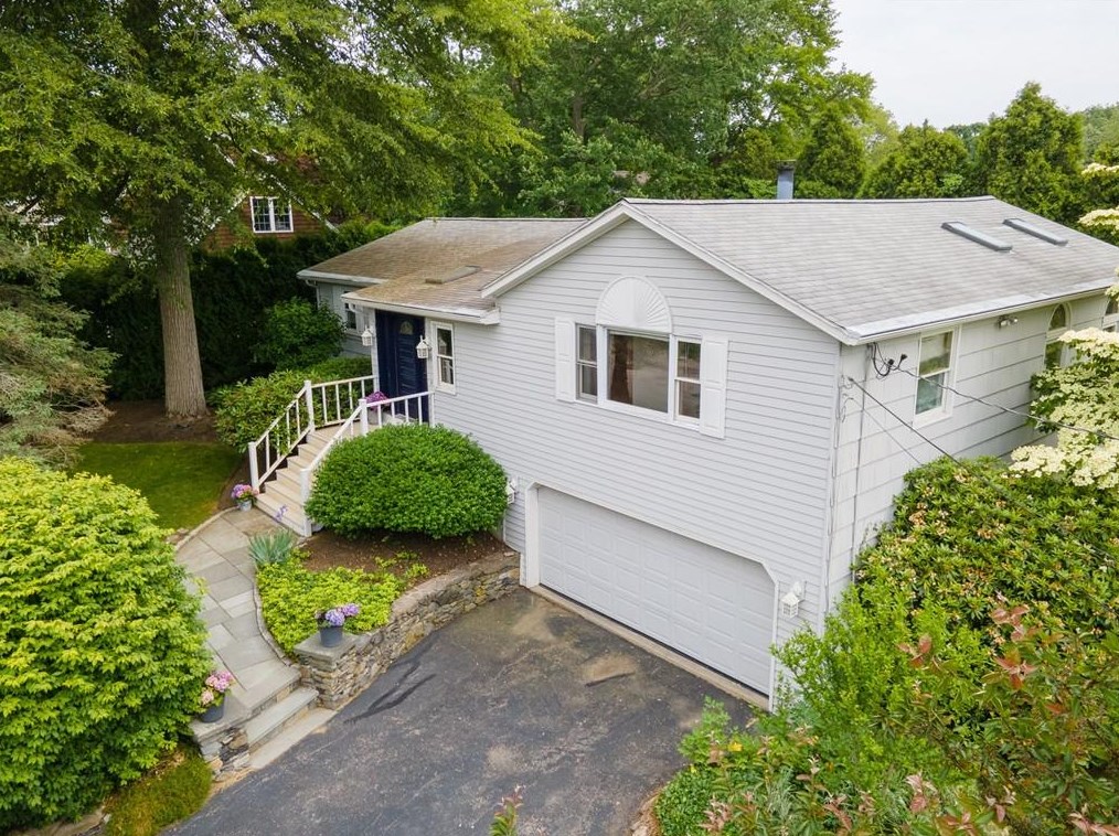 20 Yellow Birch Rd, South Kingstown, RI 02882