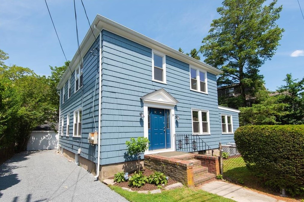 19 Earl Ave # 2, Middletown, RI
