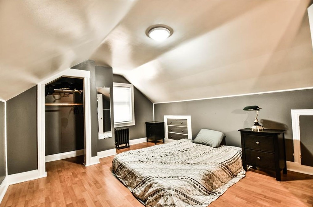 18 Oriole Ave, West Warwick RI  02893-6041 exterior