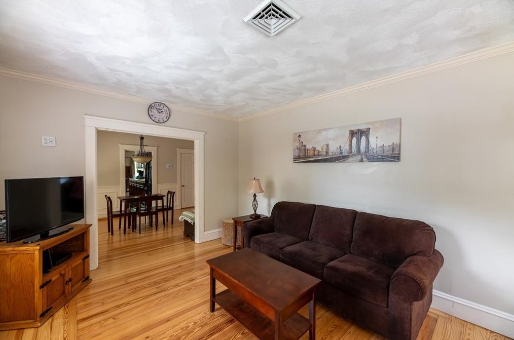 196 Gates St, Pawtucket RI  02861-3202 exterior