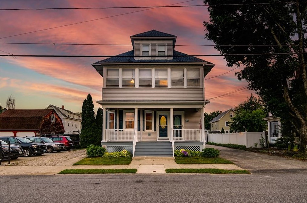 64 Blackamore Ave, Cranston, RI 02910-4507