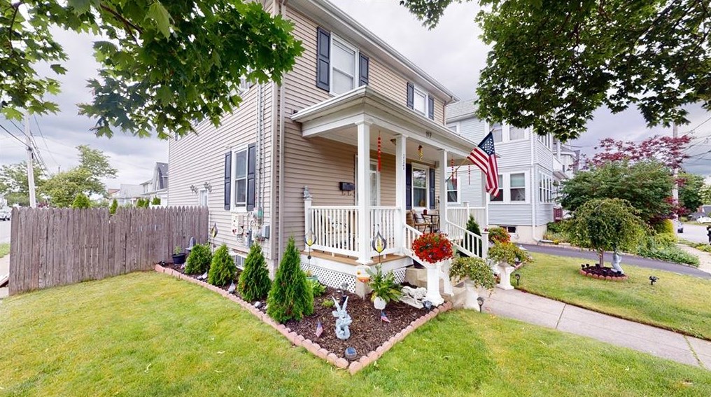 117 Julia St, Cranston, RI 02910-1840