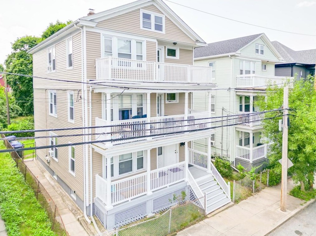 47 Pleasant St, Providence, RI 02906