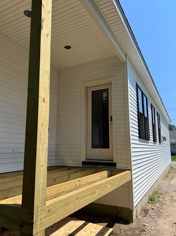 86 Wells St, Westerly, RI 02891