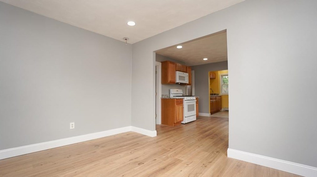 167 Baxter St #2, Pawtucket, RI 02861