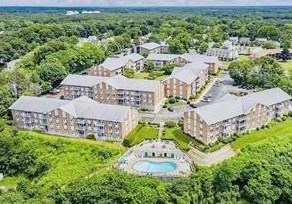 27 Bullocks Point Ave, East Providence RI  02915-5355 exterior