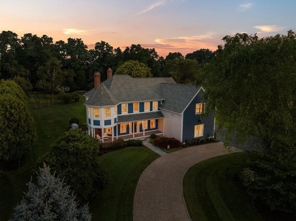 4 Freeborn Rd, Bristol, RI 02809 exterior