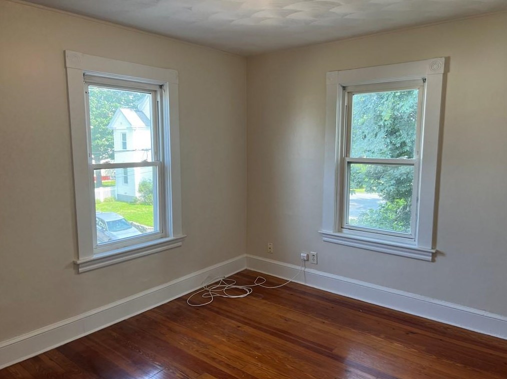 84 Summer St, Cranston RI 02910-5737 exterior