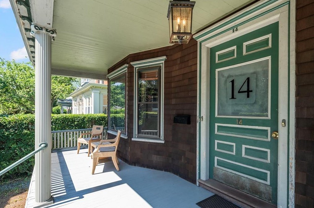 14 Greenough Pl # A, Middletown, RI