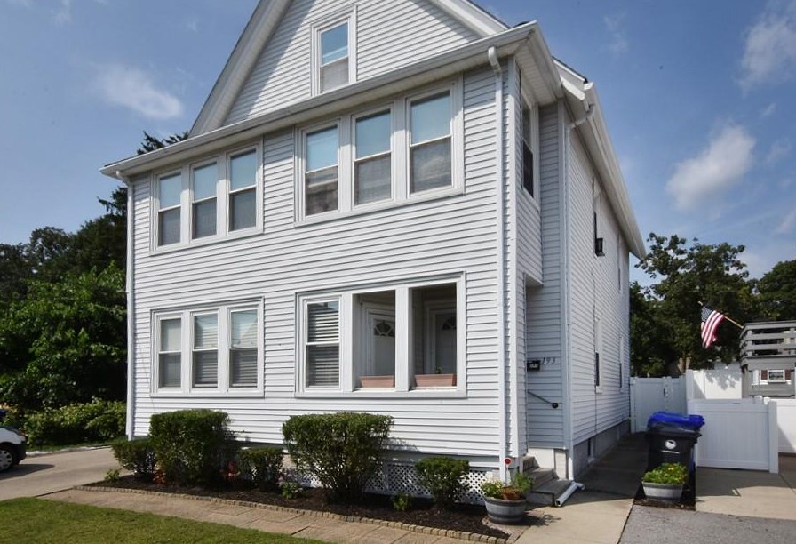 191 Chandler Ave, Pawtucket, RI 02860