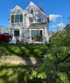 5 Bluff St, East Providence, RI 02915