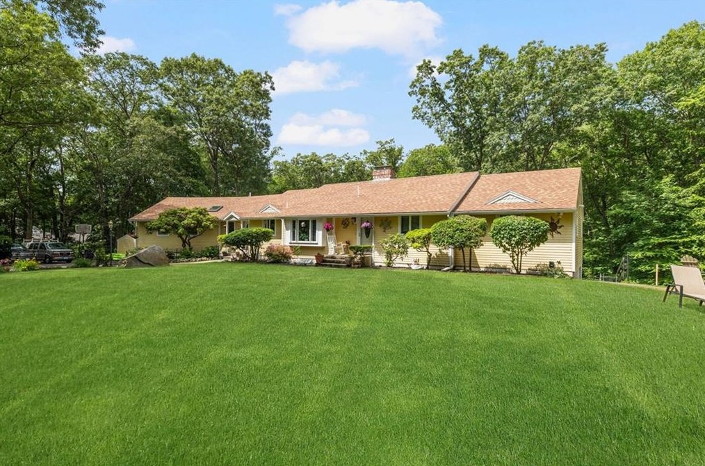 481 Greenbush Rd, Warwick, RI 02818