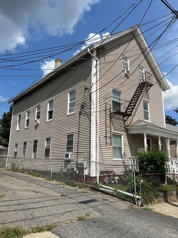 249 East Ave, Pawtucket, RI 02860