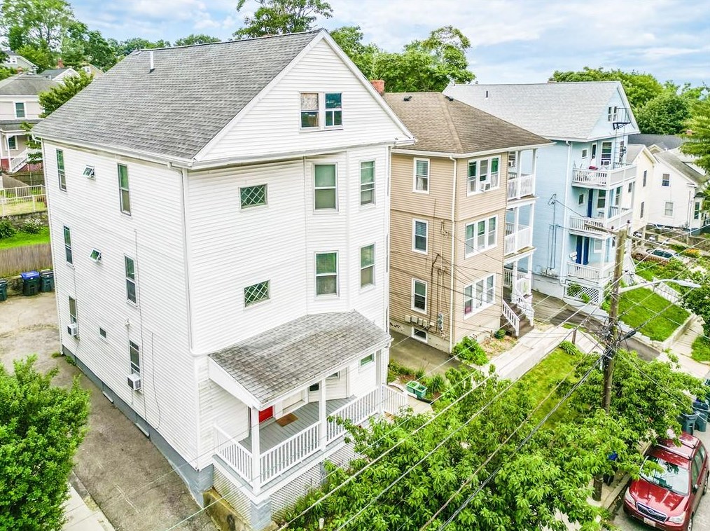 89 Rochambeau Ave, Providence, RI 02906