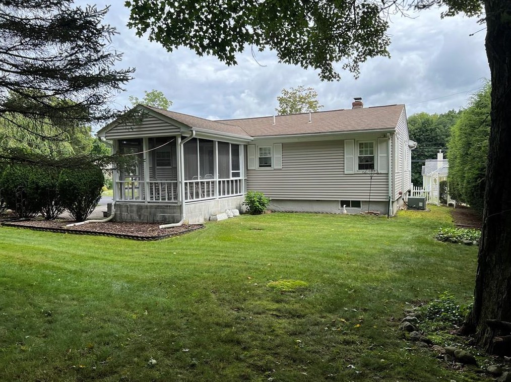 628 Greenville Ave, Providence, RI 02919
