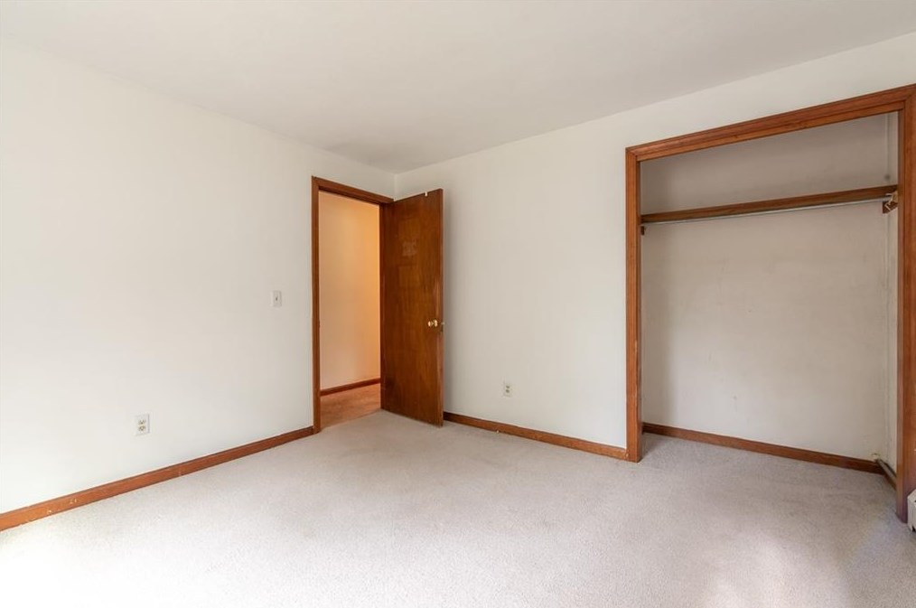 23 Vincent Way, Cranston RI 02921-2582 exterior