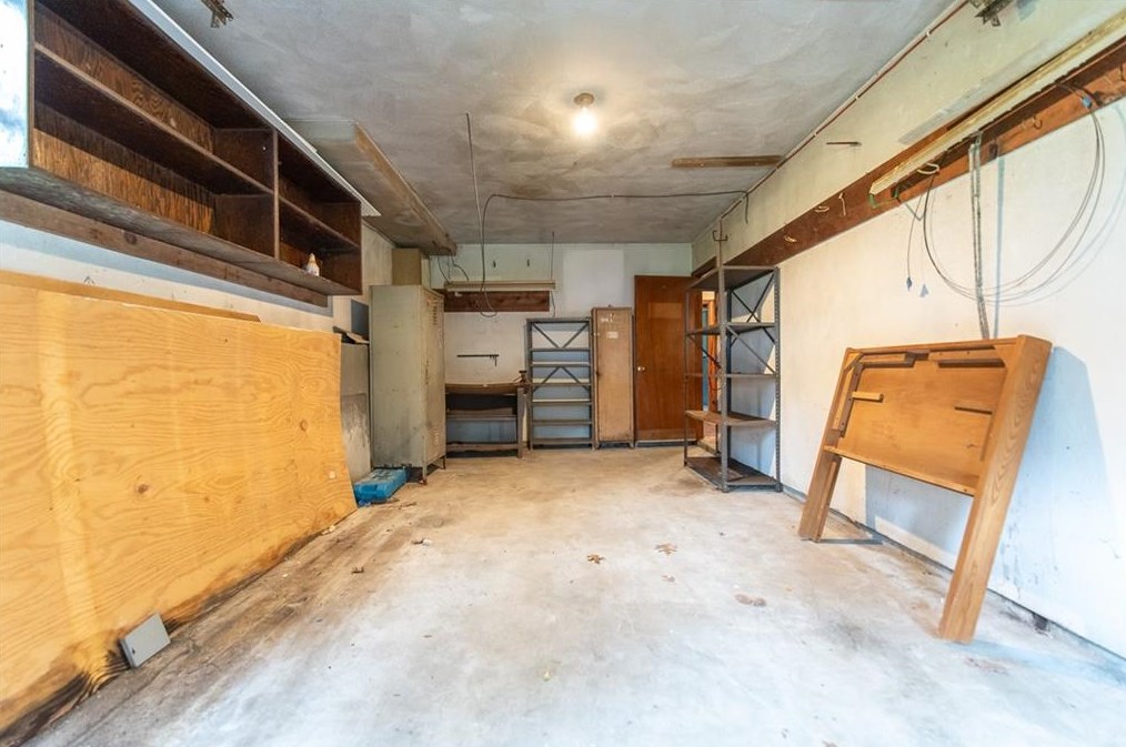 23 Vincent Way, Cranston RI 02921-2582 exterior