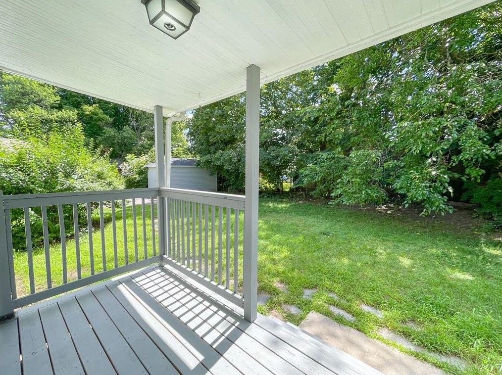 81 Newport St, Woonsocket, RI 02895