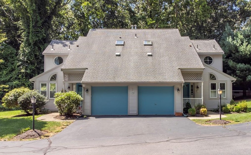5570 Post Rd #3, Warwick, RI 02818