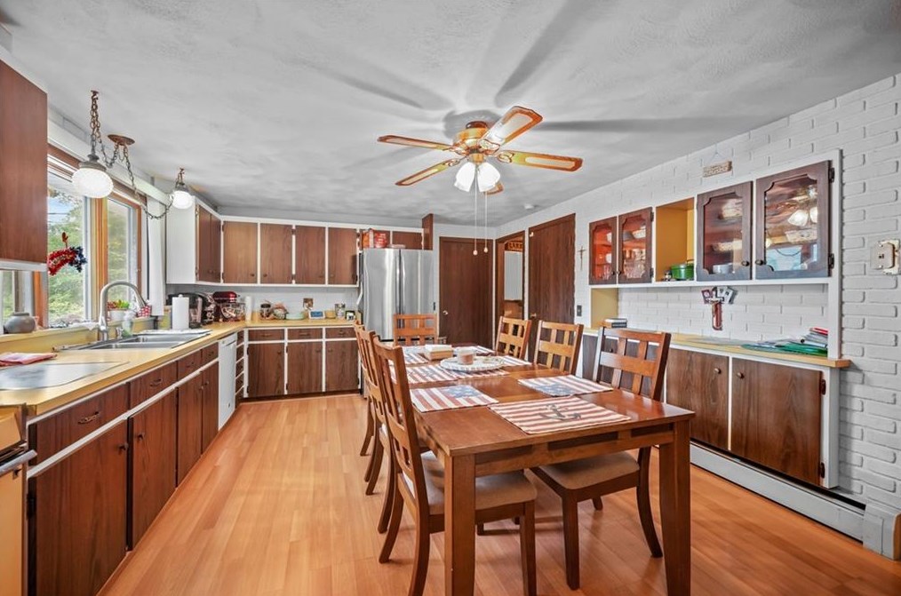 29 Peck Hill Rd, Providence, RI 02919