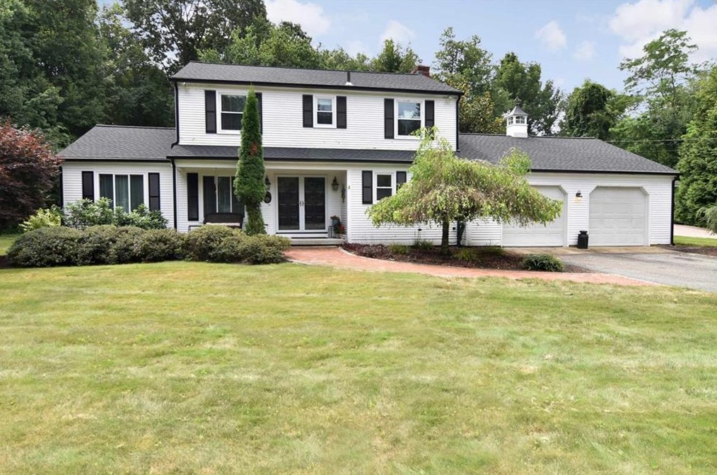 520 Stony Ln, North Kingstown, RI 02852