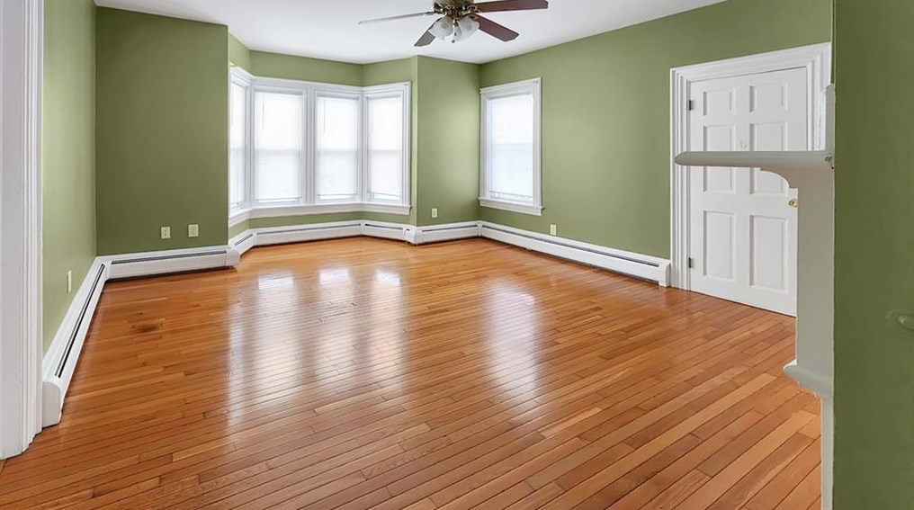 359 Wood St, Bristol RI 02809-2308 exterior