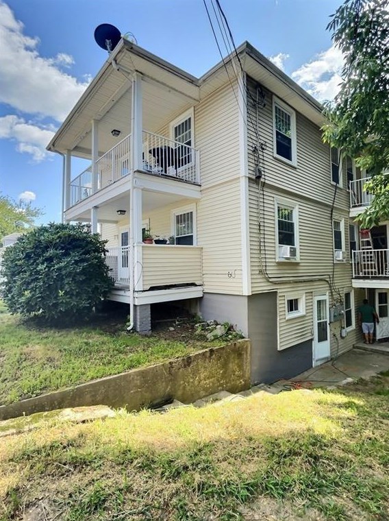 665 Cumberland Hill Rd, Woonsocket, RI 02895