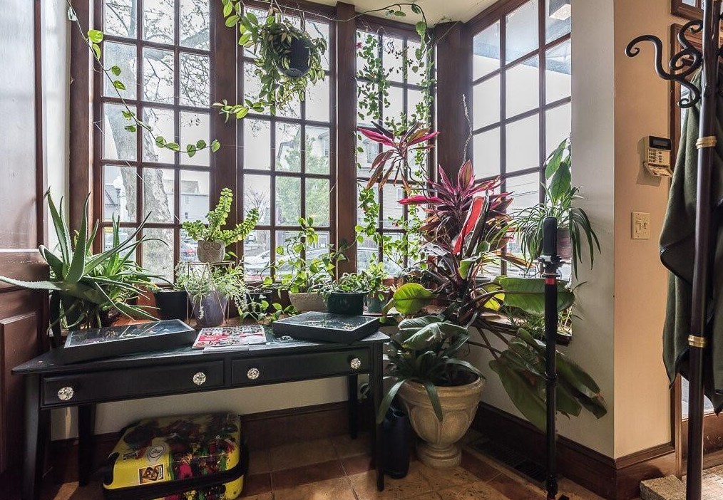 423 Atwells Ave, Providence, RI 02909