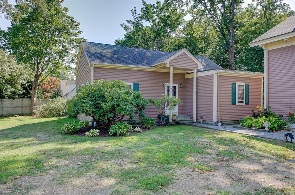 97 Narragansett Ave #c5, Middletown, RI