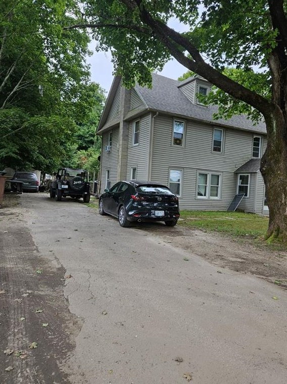 49 Frank Ave, Richmond, RI 02892-1428