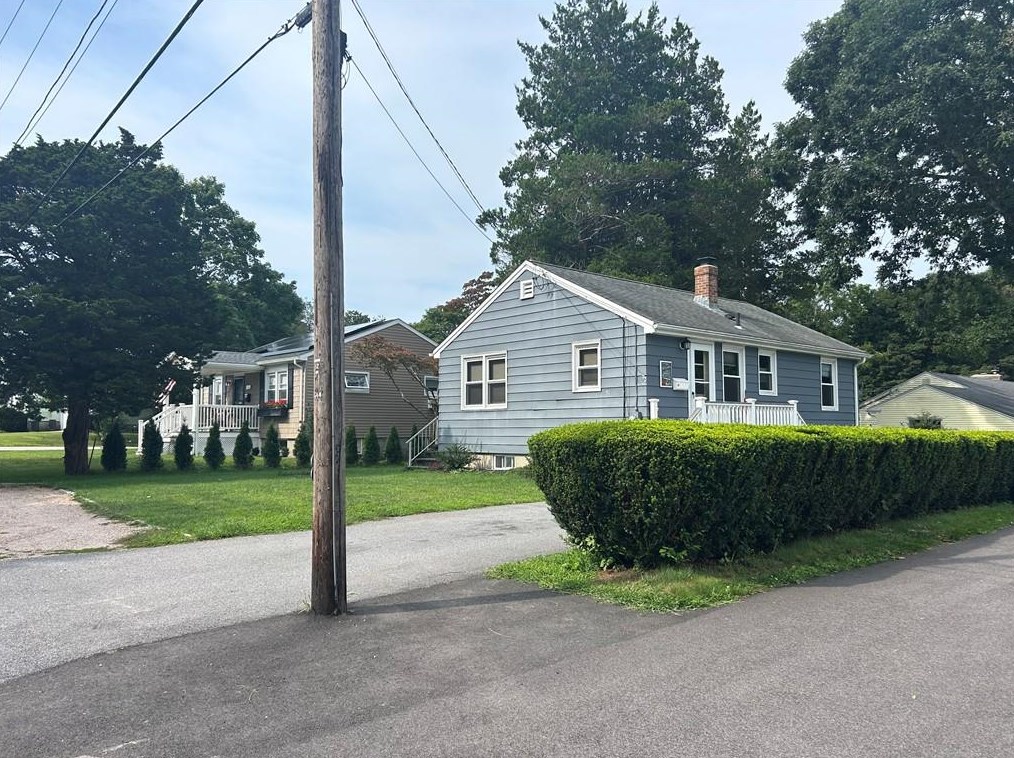 51 Westminster St, Westerly, RI 02891