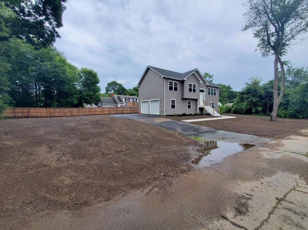 50 Evergreen Rd, Attleboro, MA 02703 exterior
