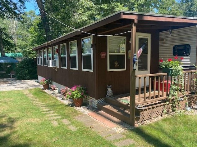 13 Newberry Ln, Richmond, RI 02832