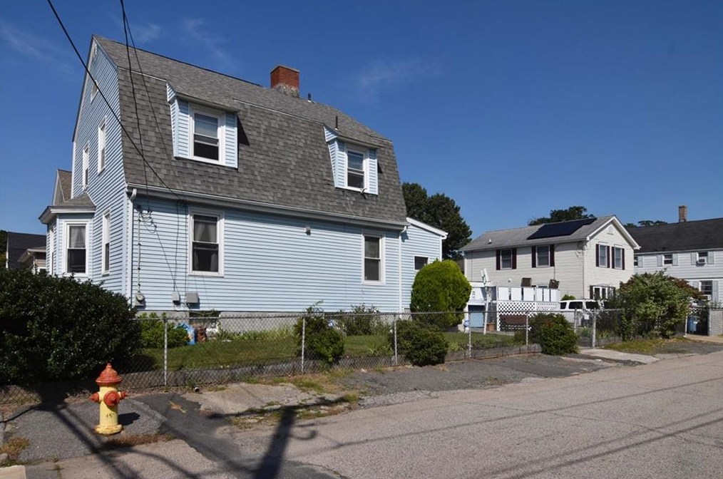 148 Burgess Ave, East Providence, RI 02914 exterior