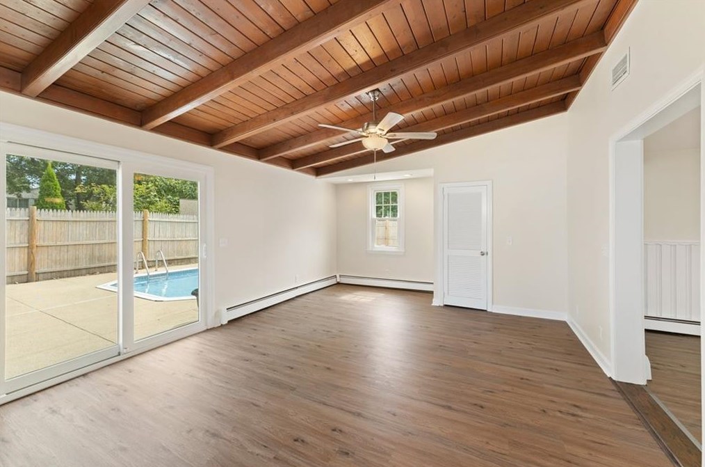 151 Ausdale Rd, Cranston, RI 02910