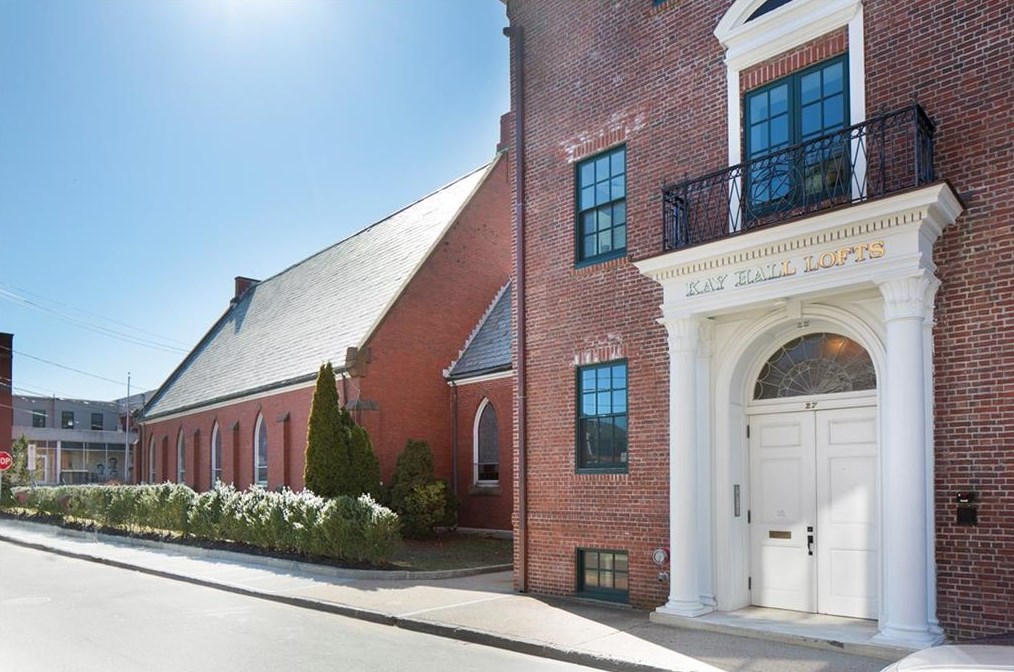 27 High St #6, Middletown, RI 02840