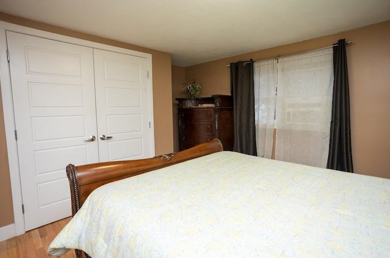 56 Vineland Ave, East Providence RI  02916-3125 exterior
