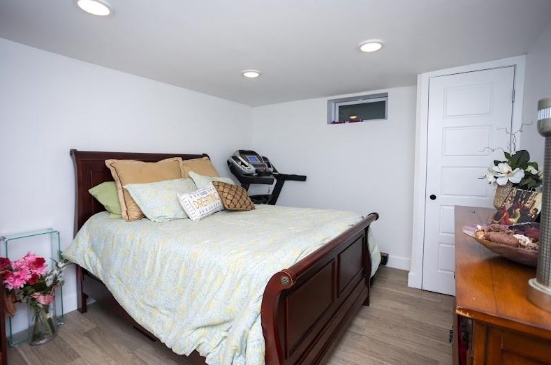 56 Vineland Ave, East Providence RI  02916-3125 exterior