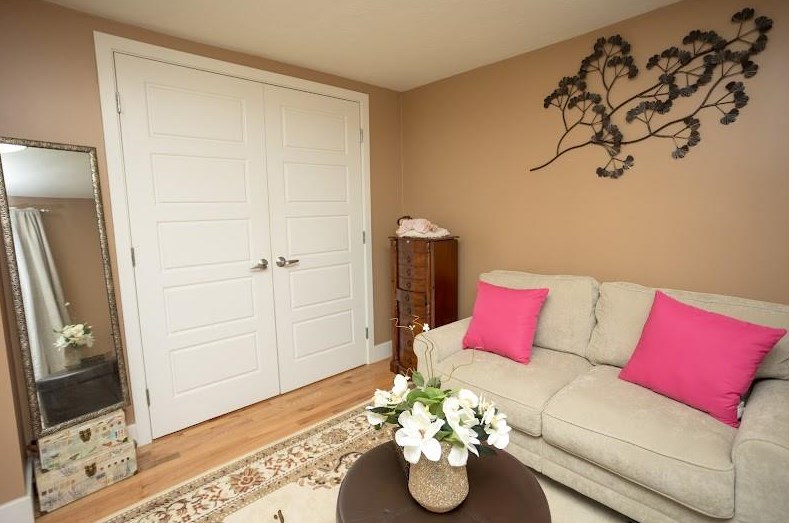 56 Vineland Ave, East Providence RI  02916-3125 exterior