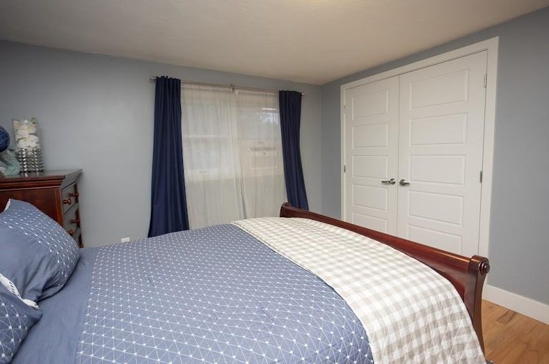 56 Vineland Ave, East Providence RI  02916-3125 exterior