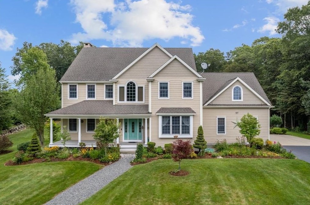 51 Richard Circle N, Seekonk, MA 02771