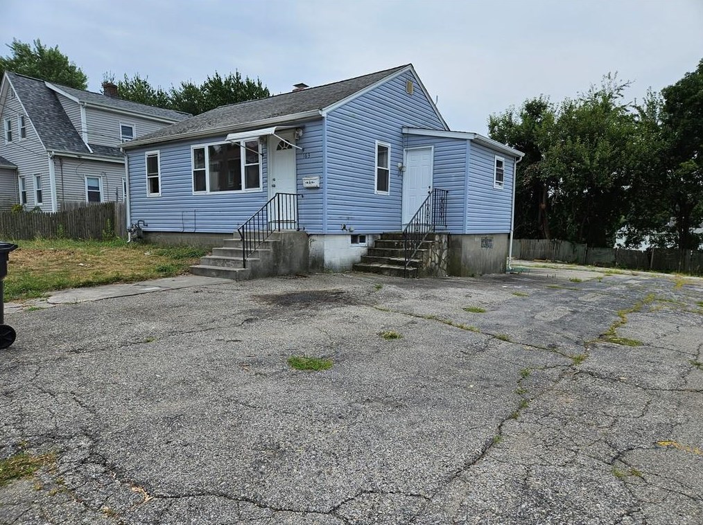 183 Chenango Ave, North Providence, RI 02904