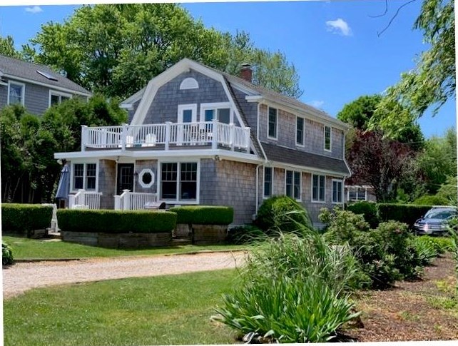 9 Pasadena Ave, Westerly, RI 02891