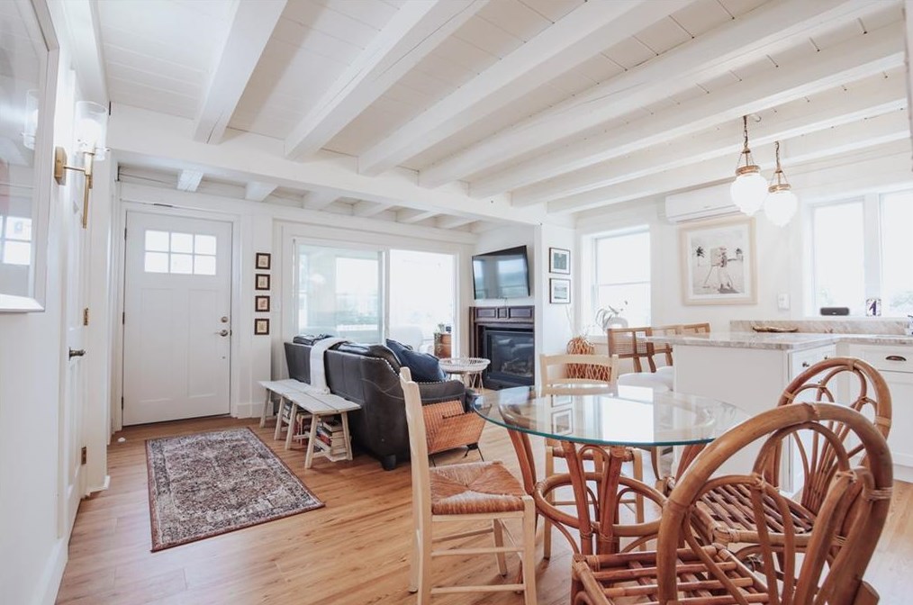 10 Pasadena Ave, Westerly, RI 02891